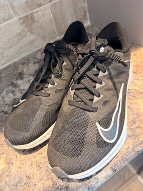 Nike Black Running Sneakers Size 8